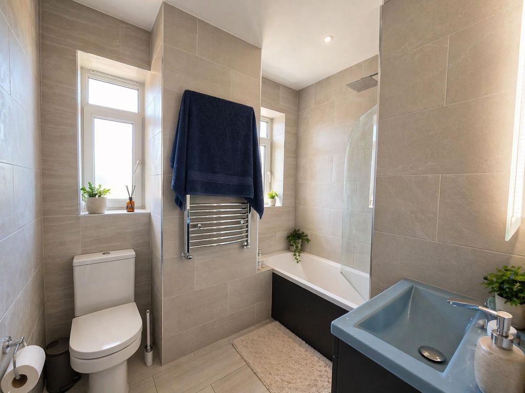 Property photo 3 of 10 Image