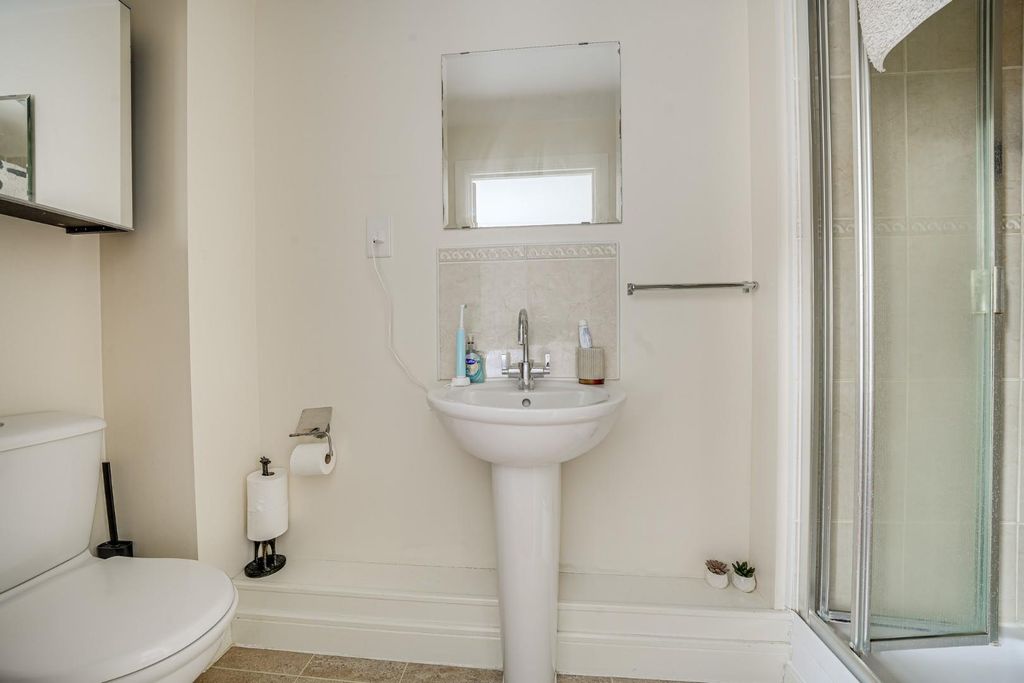 Additional image 12 of 2 bed flat for saleWest Dock, The Wharf, Linslade LU7