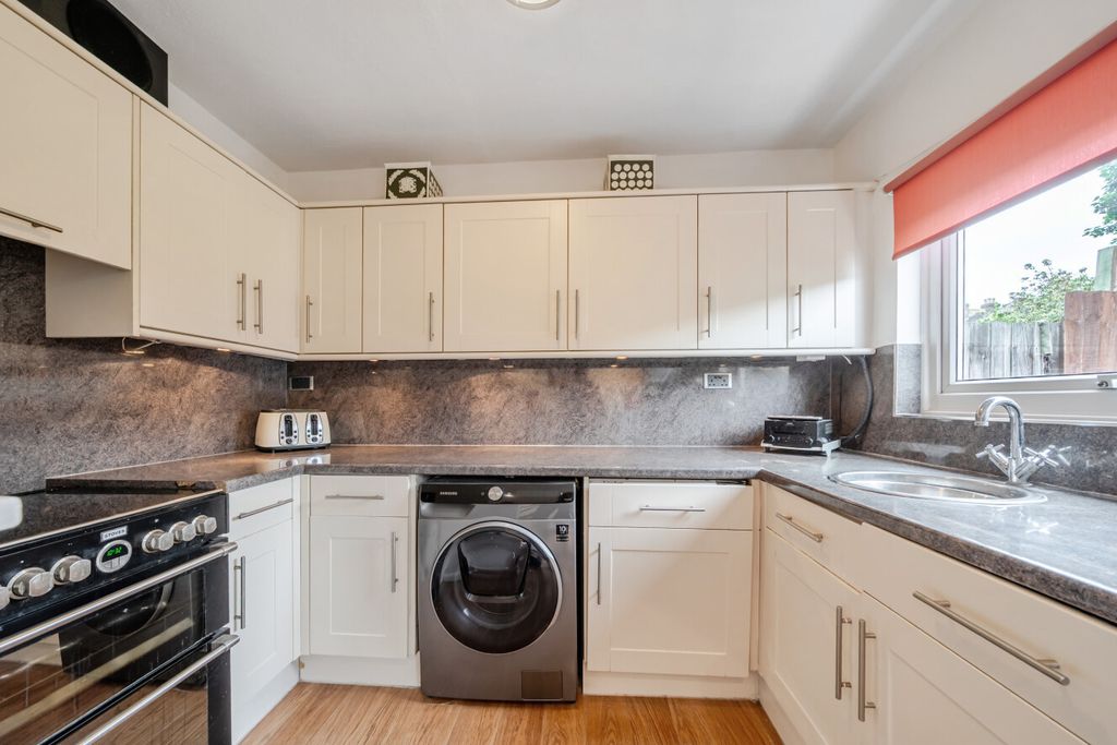 Property photo 3 of 16 1458727-7-6A0c327...