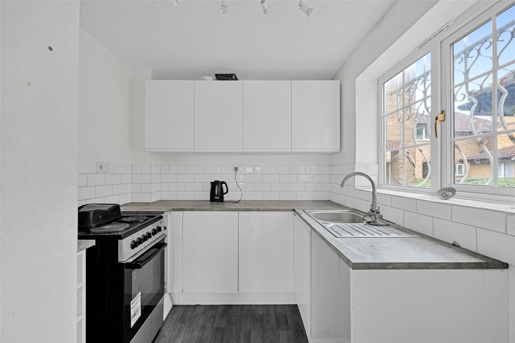 Property photo 2 of 11 Picture No. 03