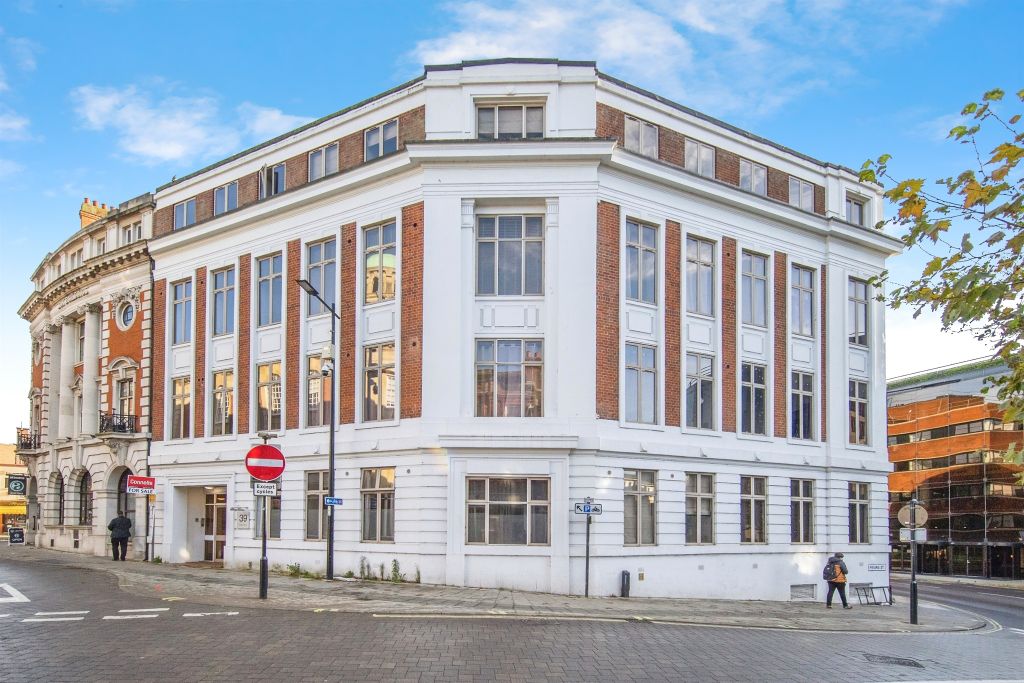 Property photo 1 of 6