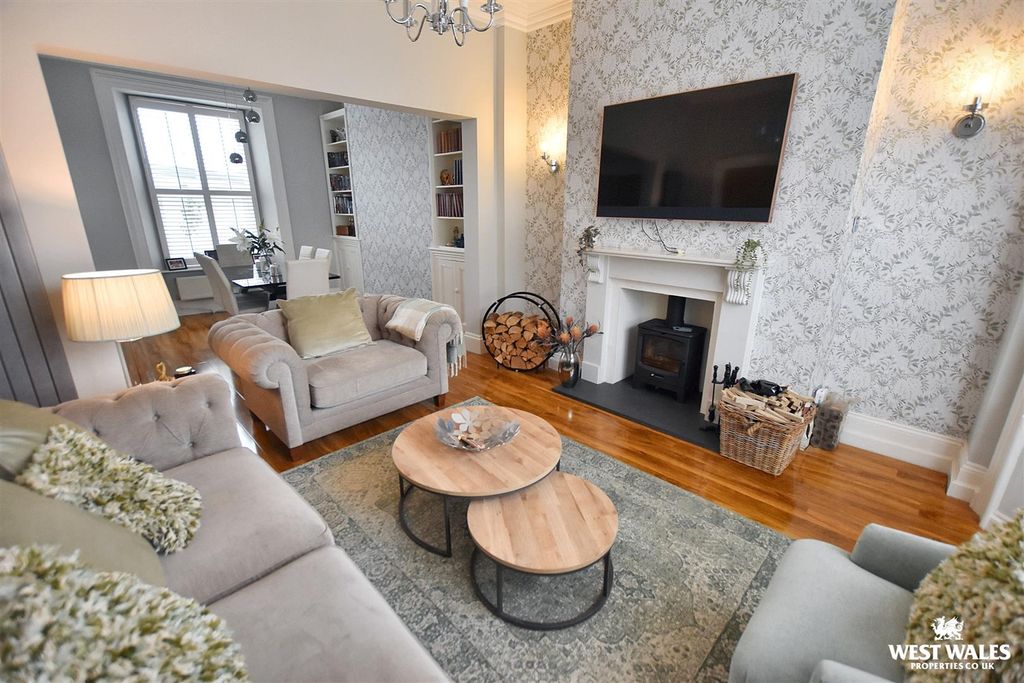 Property photo 2 of 25 25 (1).Jpg