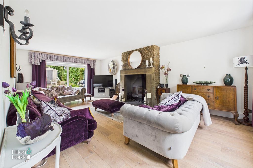 Property photo 2 of 29 Barleydale Road
