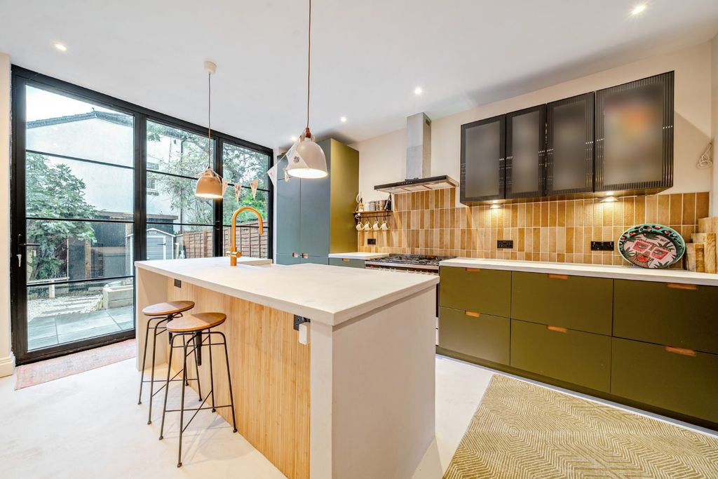 Property photo 1 of 13 Picture No. 23