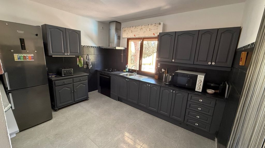 Property photo 3 of 50