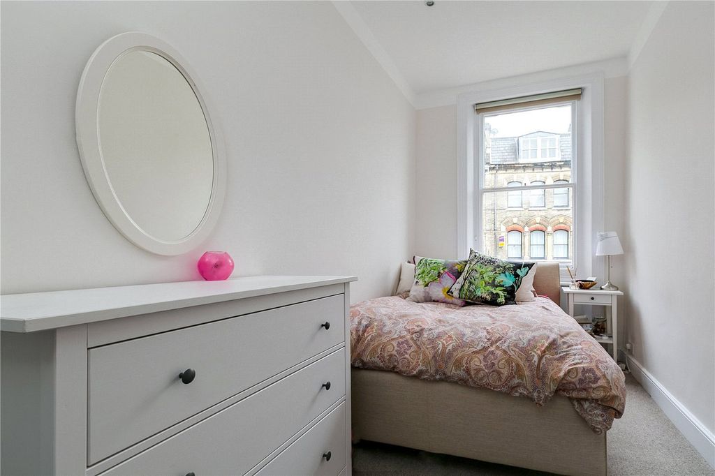 Property photo 3 of 5