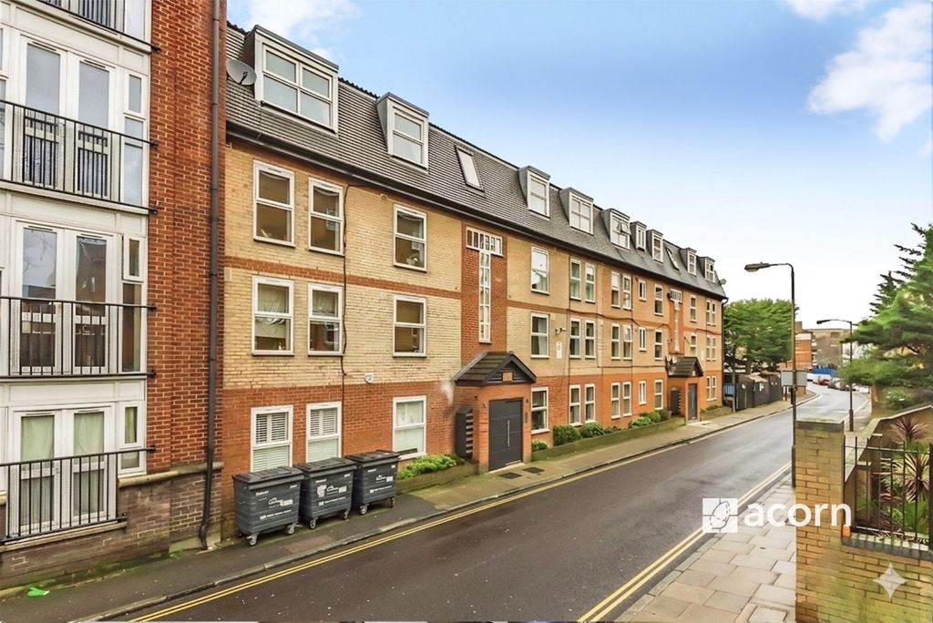 Property photo 3 of 11 External