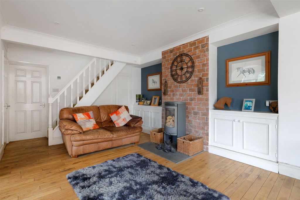 Property photo 3 of 17 Picture No. 11