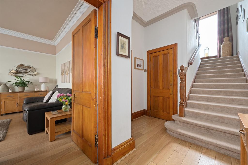 Property photo 3 of 26 35 Halbeath Road 005.Jpg
