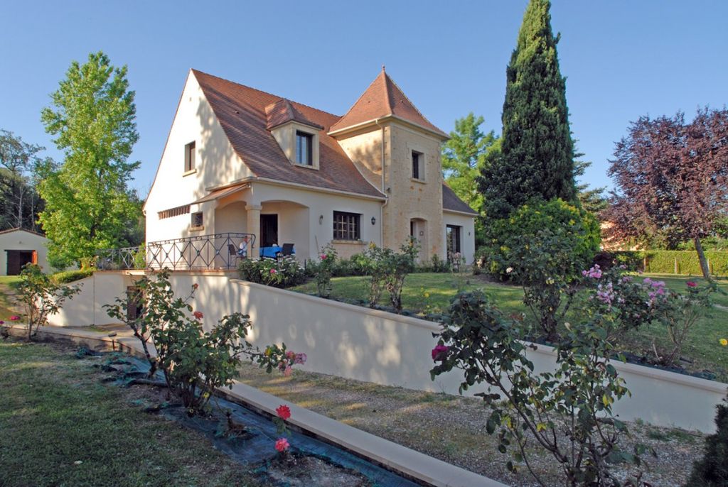 Property photo 1 of 29 Main Exterior View