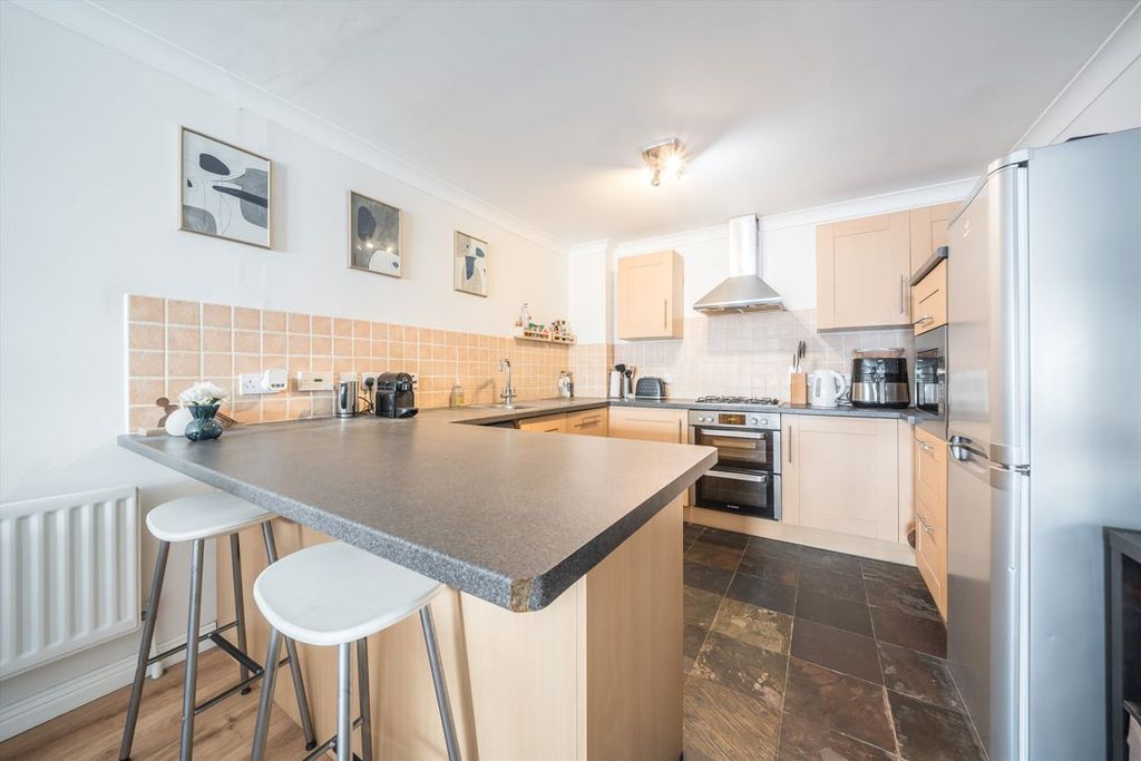 Property photo 2 of 6