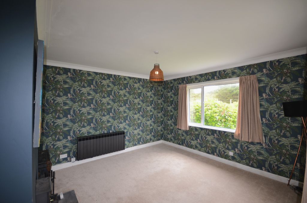 Property photo 2 of 33