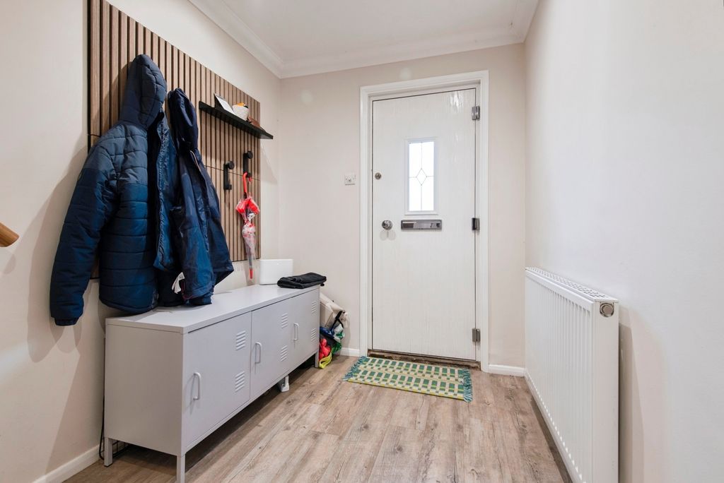 Property photo 2 of 12 Pbox-Img.Jpg