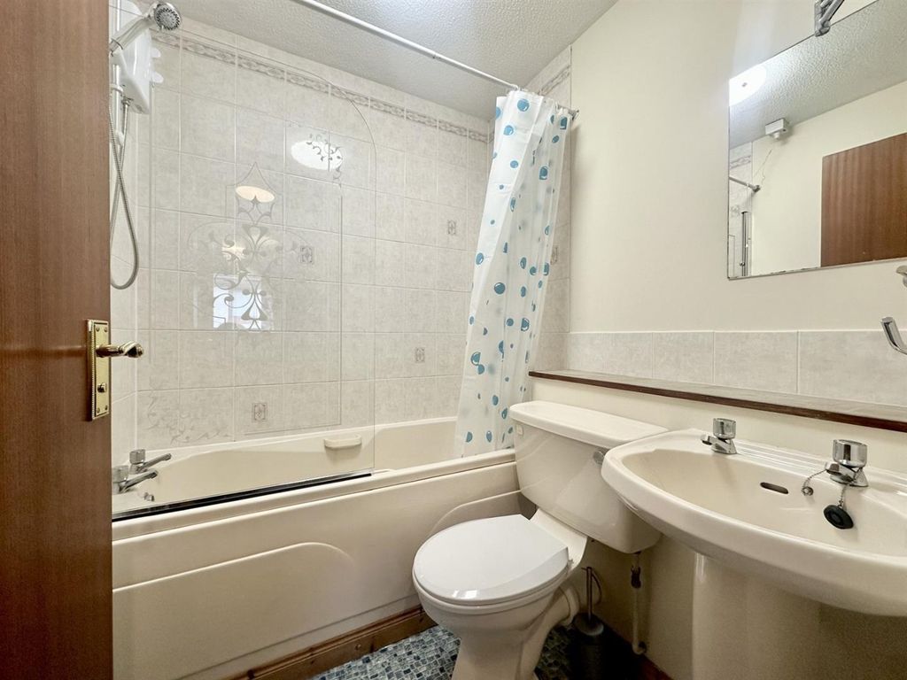 Additional image 10 of 1 bed flat for sale55 Murray Terrace, Smithton, Inverness. IV2