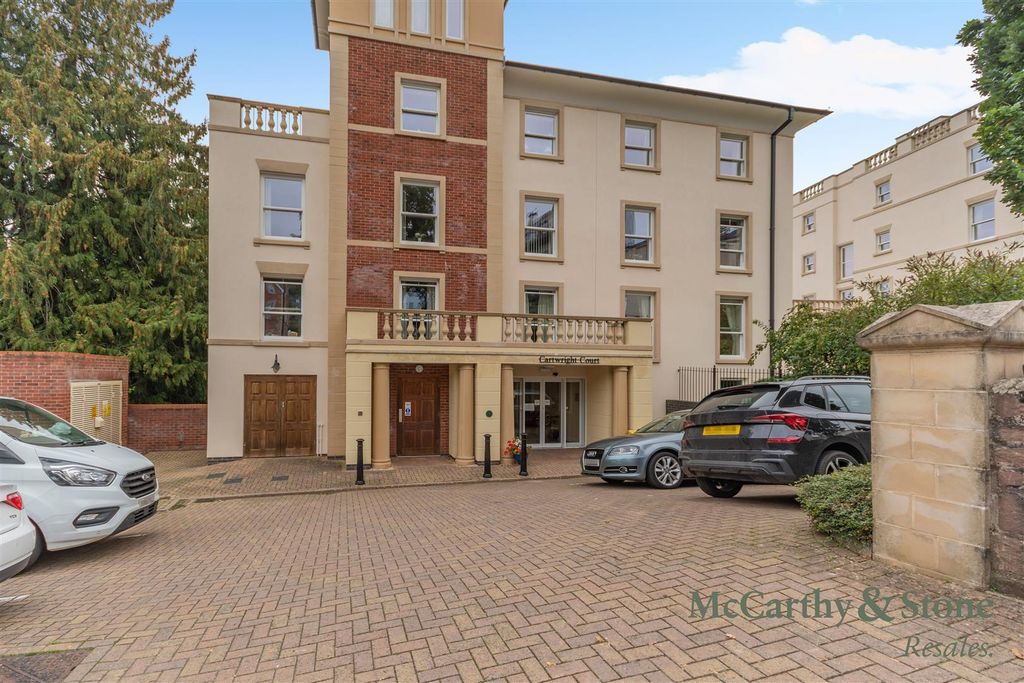 Property photo 1 of 15 8705180-Exterior02.Jpg