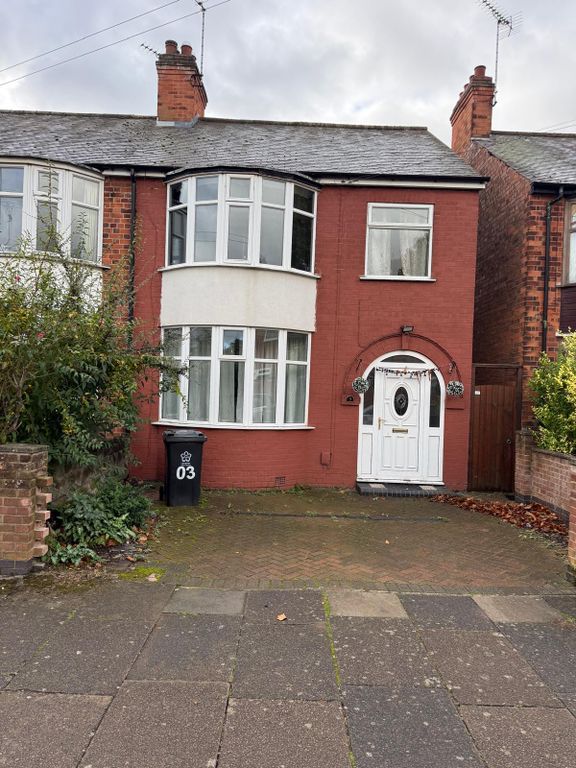 Property photo 2 of 25