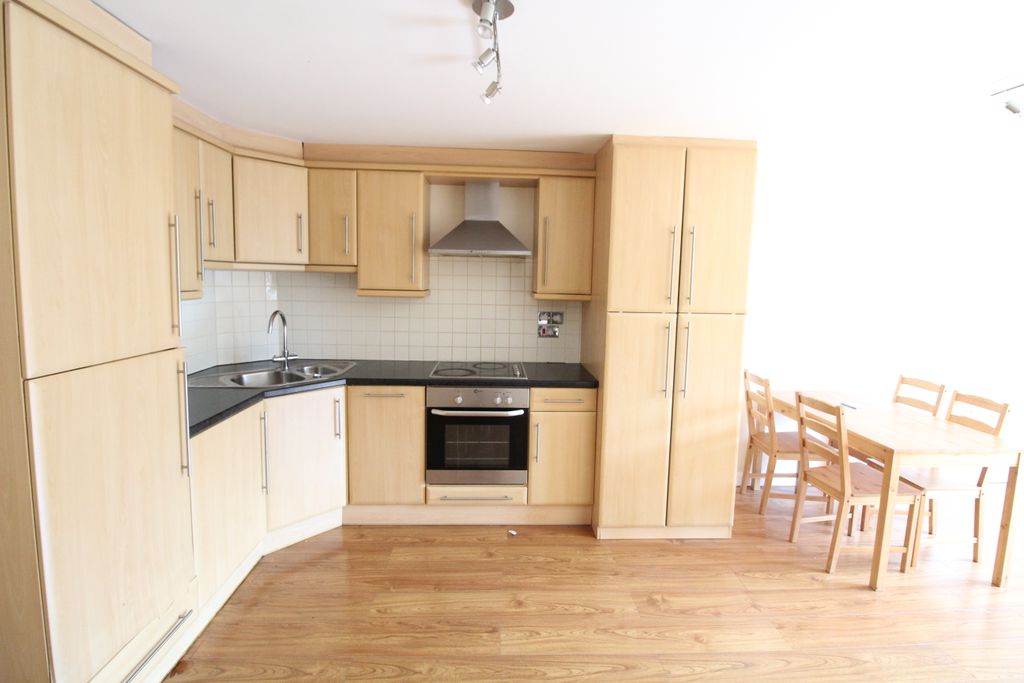 Property photo 3 of 12 P10639 (3)
