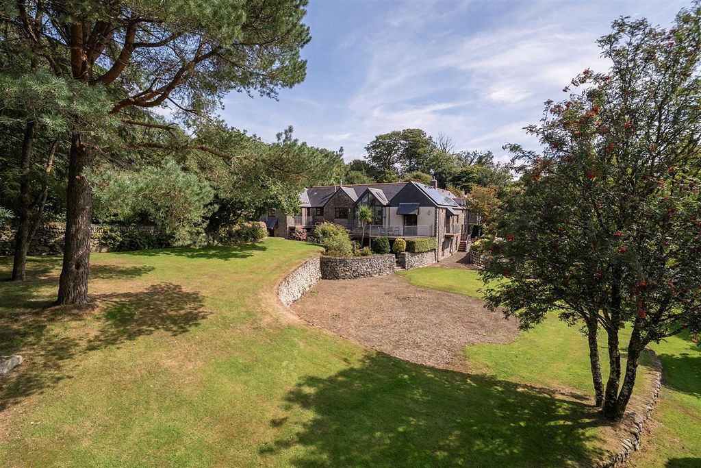 Property photo 1 of 23