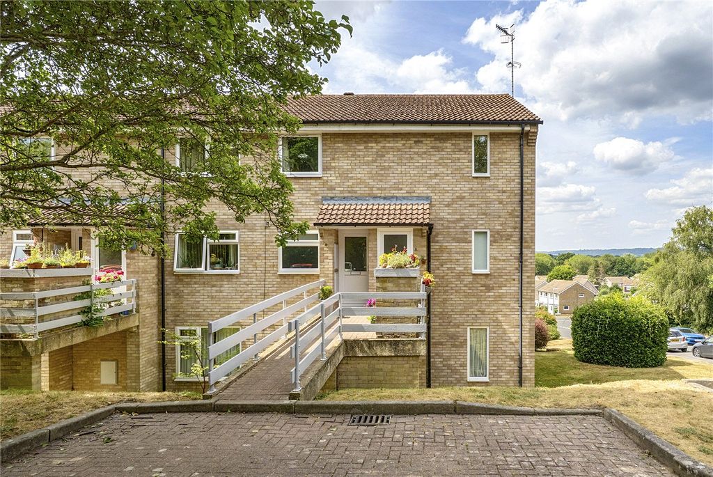 Property photo 1 of 10 Picture No. 02