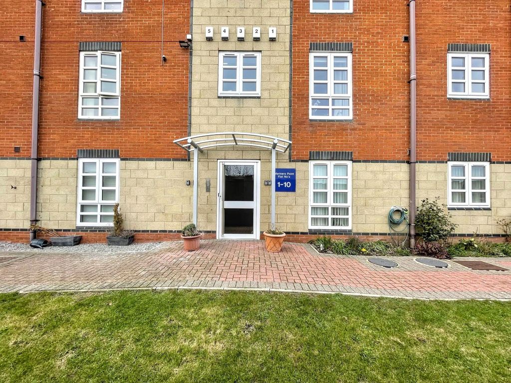 Property photo 2 of 16