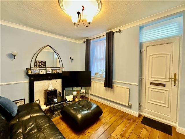 Property photo 2 of 15 Lounge