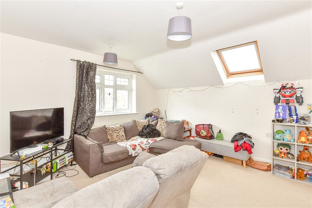 Property photo 2 of 5 Lounge