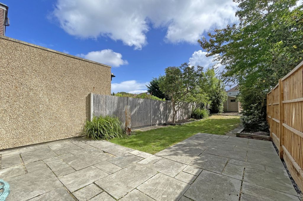 Property photo 2 of 22