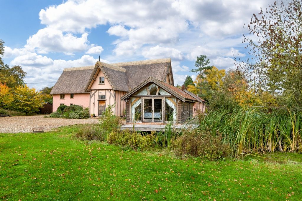 Property photo 1 of 36