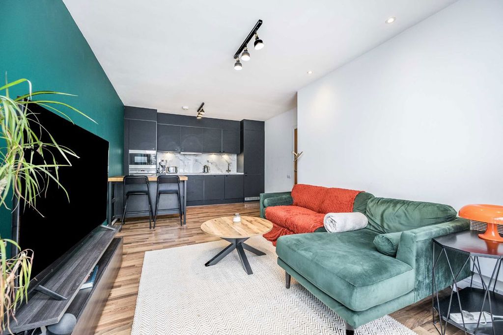 Property photo 2 of 7