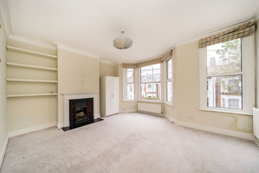 Property photo 2 of 6