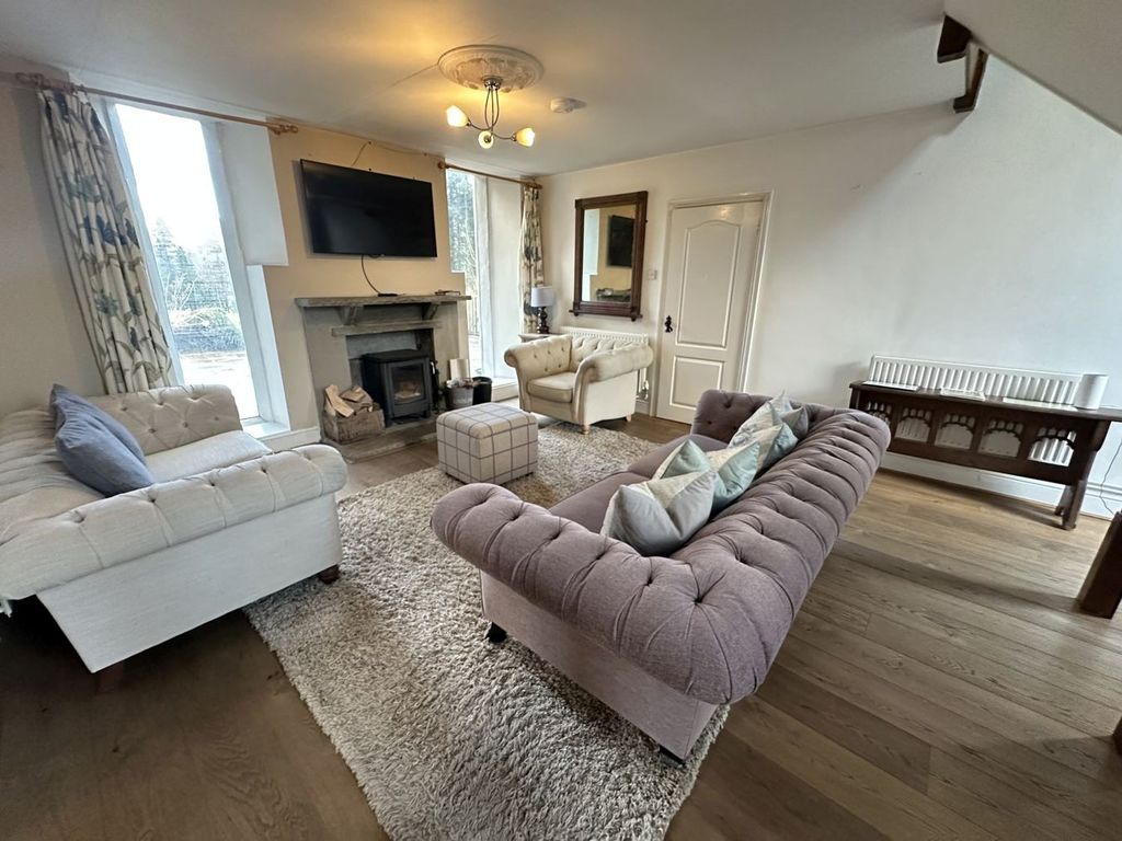 Property photo 2 of 42