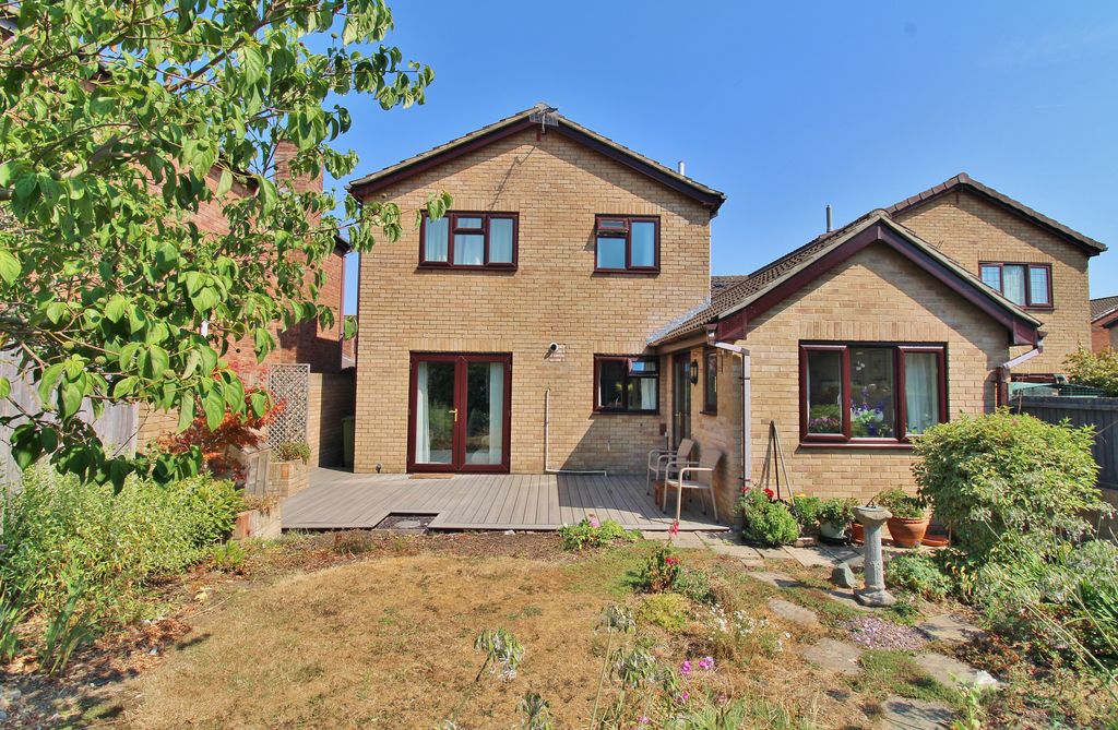 Property photo 2 of 33