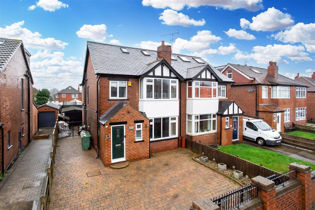 Property photo 2 of 26 Outside