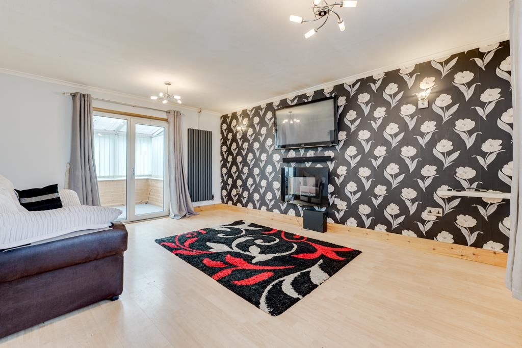 Property photo 2 of 27 15 Splisby Close, Corby-16.Jpg