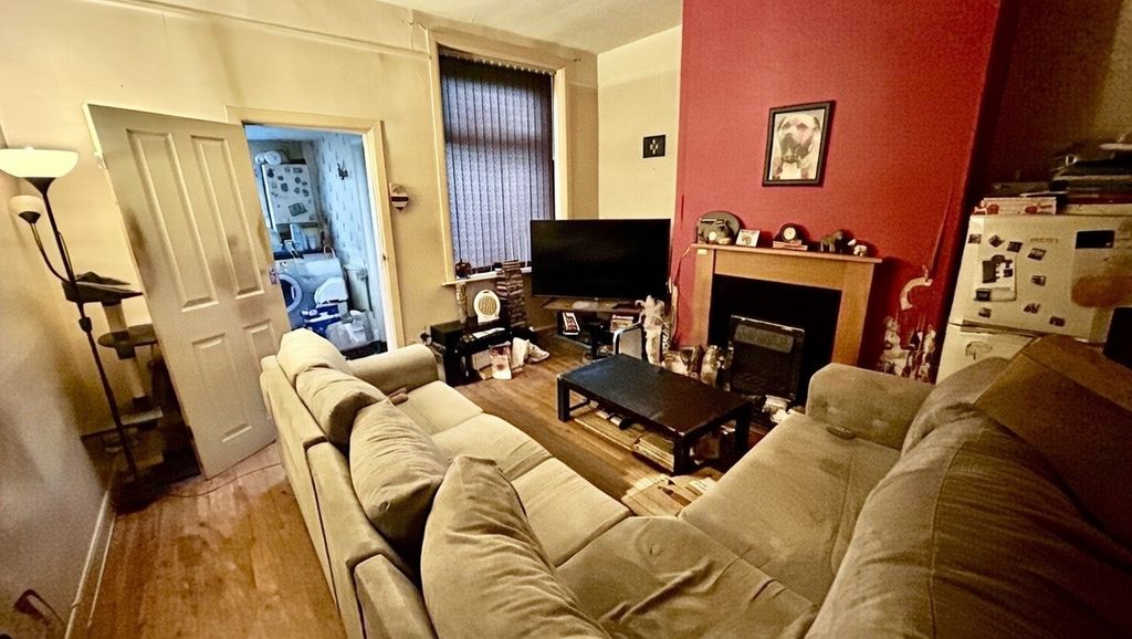 Property photo 2 of 8 Photo #2