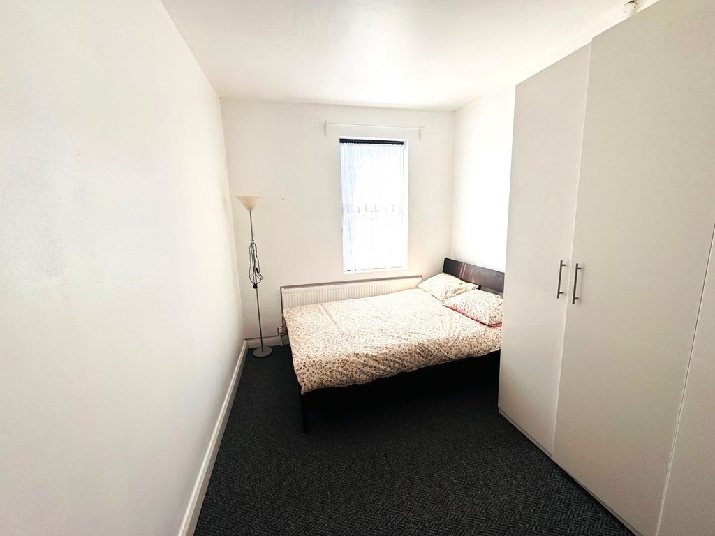 Property photo 2 of 4 4