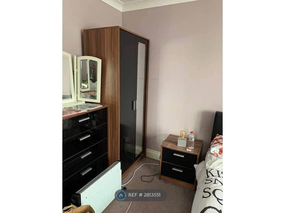 Property photo 1 of 3