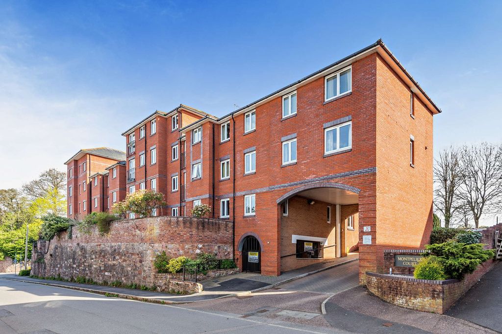 Property photo 1 of 20