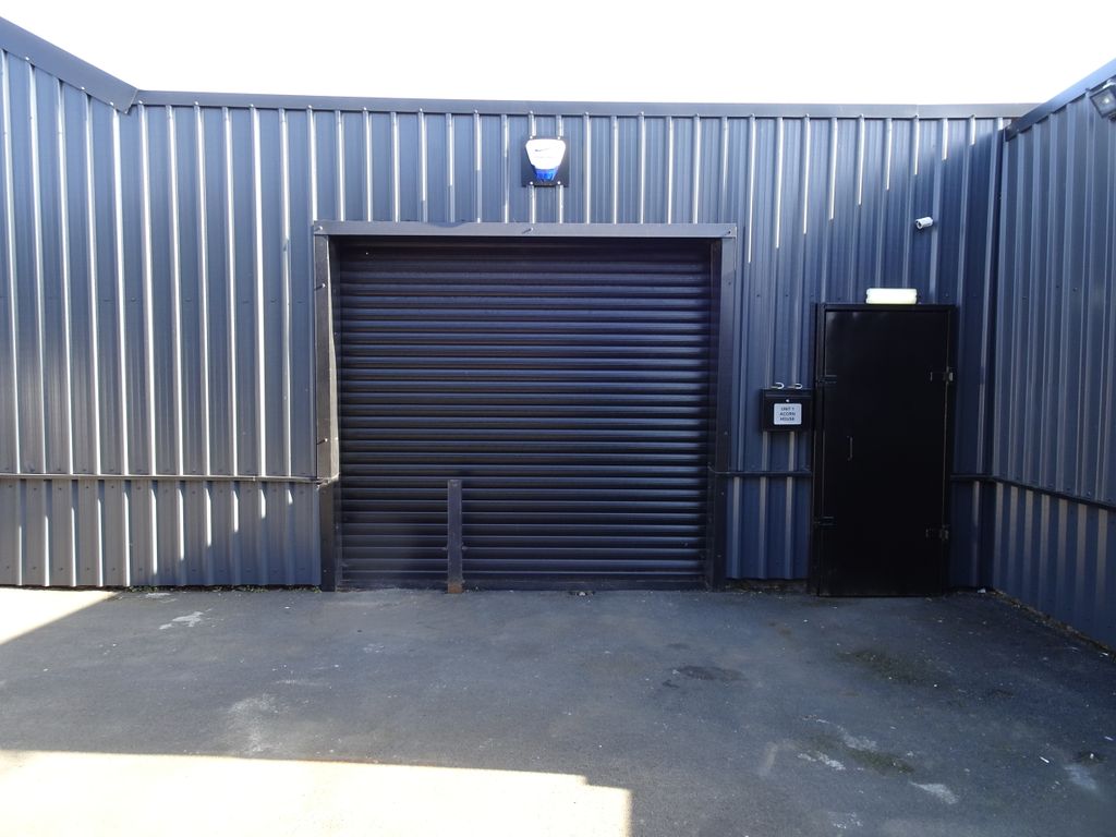 Property photo 1 of 7 Unit 1 Entrance