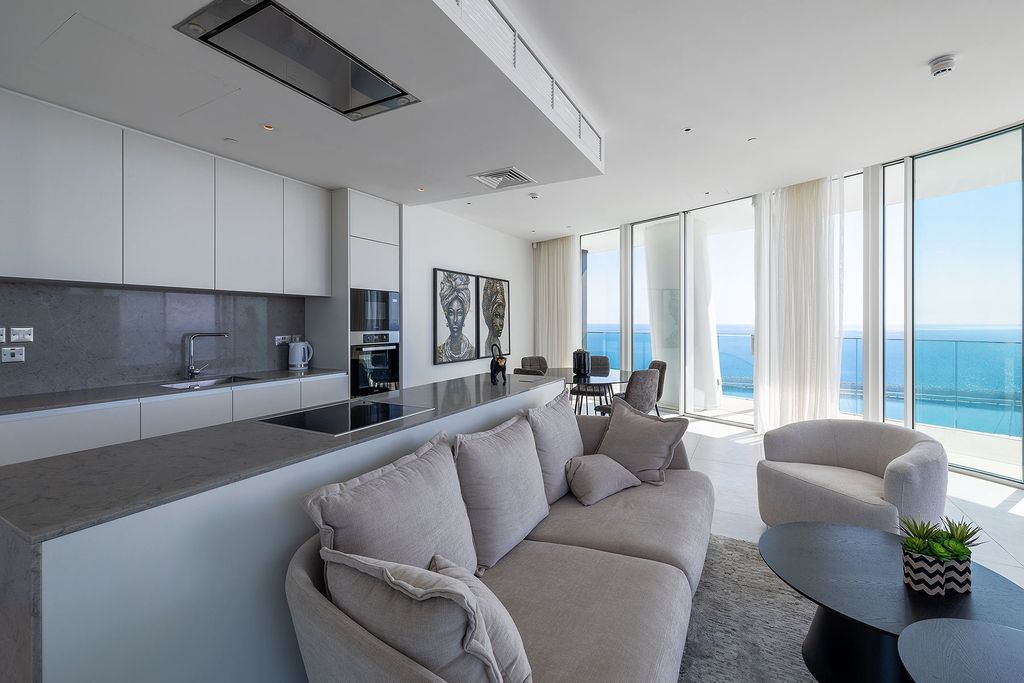 Property photo 3 of 30