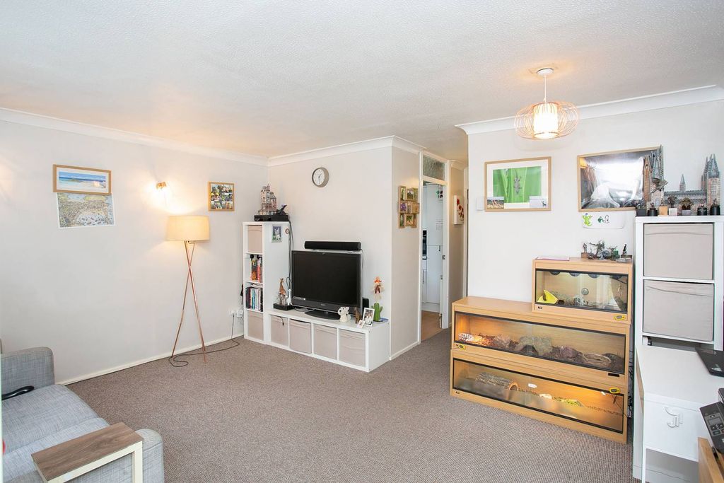 Property photo 2 of 12