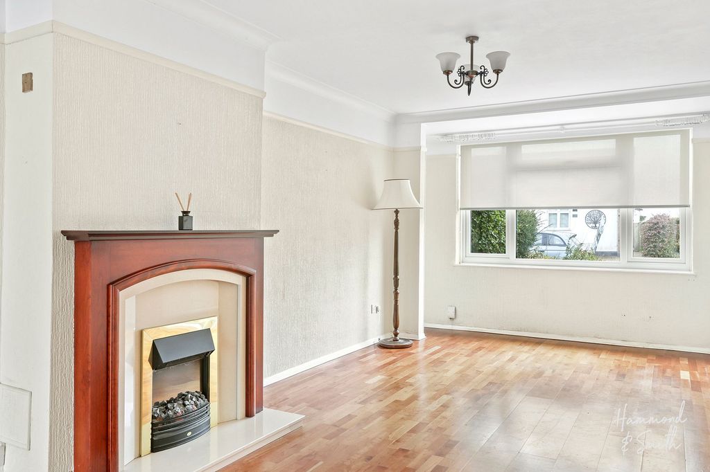 Property photo 3 of 21