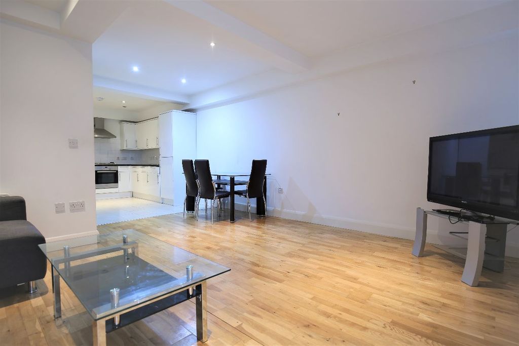 Property photo 3 of 23