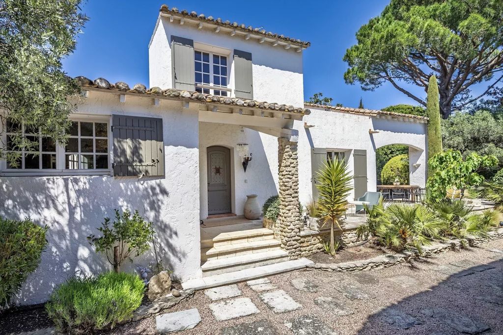 Property photo 1 of 21 Paradou - Walking Distance To The Village