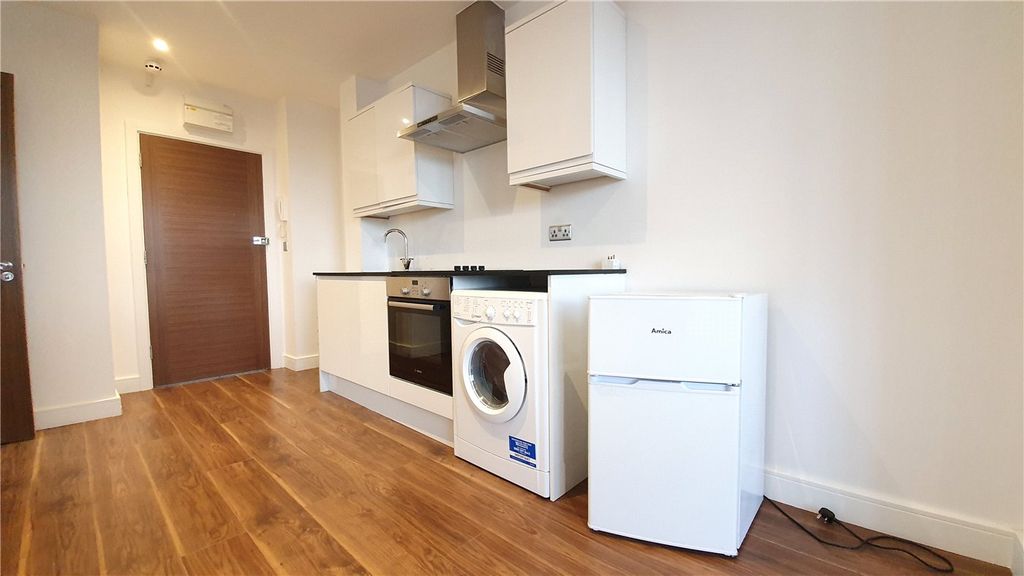 Property photo 3 of 4 Picture No. 05