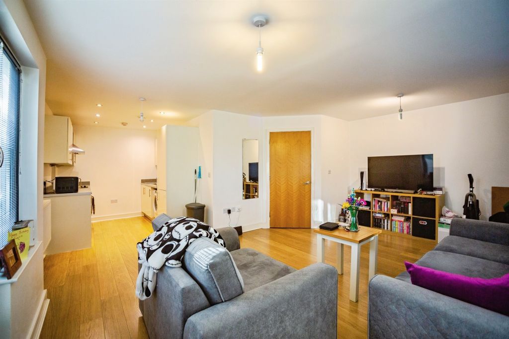 Property photo 2 of 14