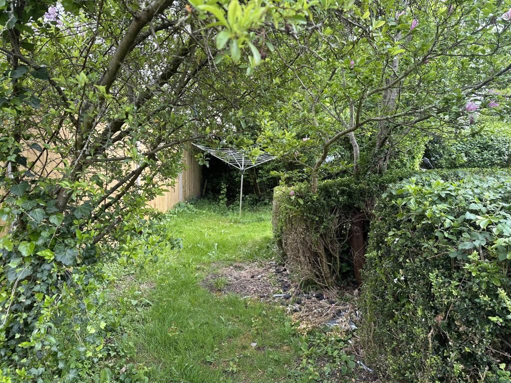 Property photo 2 of 5 Garden