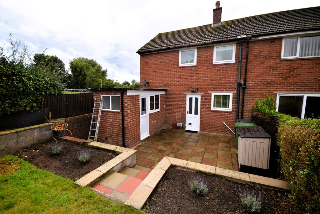 Property photo 1 of 10 2 Bedroom End Terraced House