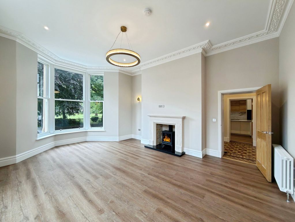 Property photo 3 of 37