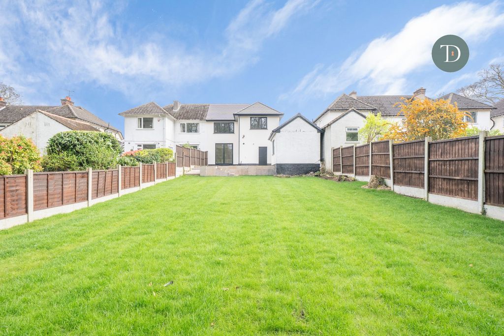 Property photo 2 of 37